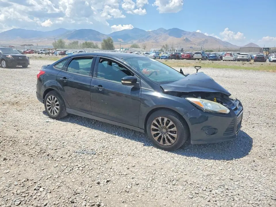 2013 FORD FOCUS SE  