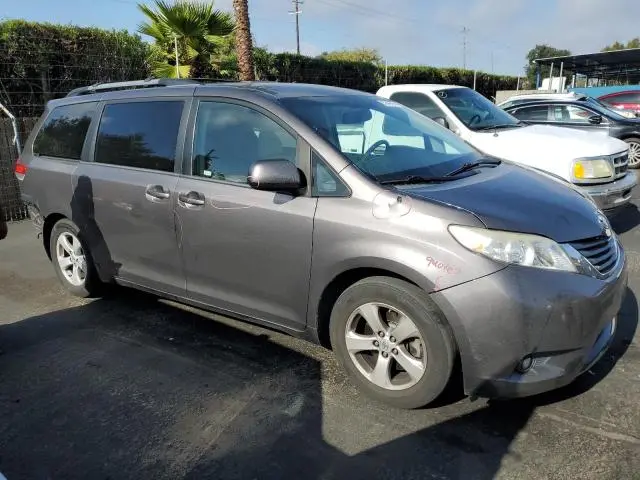 2013 TOYOTA SIENNA LE  