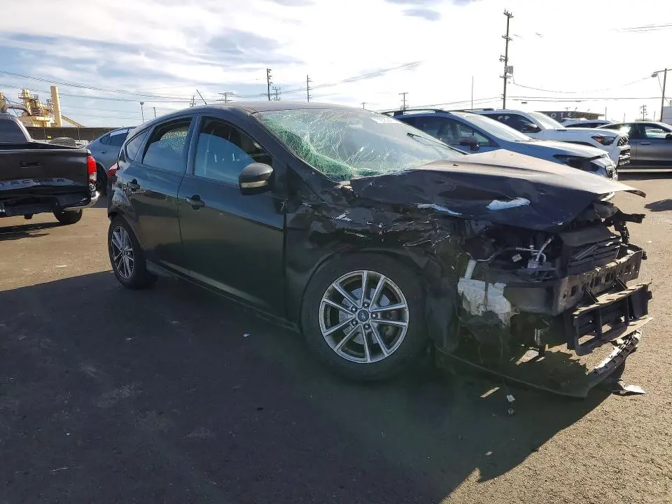 2017 FORD FOCUS SE  
