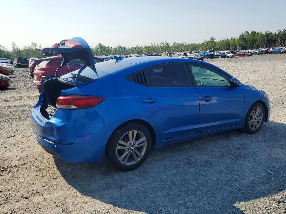 2017 HYUNDAI ELANTRA SE  
