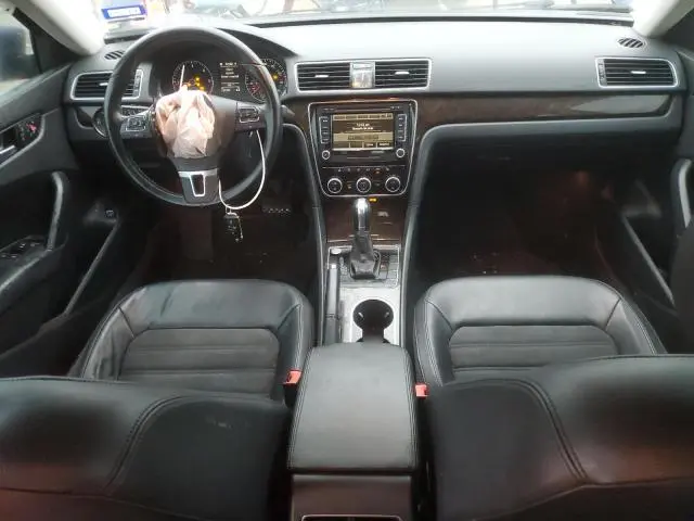 2015 VOLKSWAGEN PASSAT SEL  