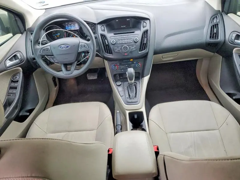 2017 FORD FOCUS SE  