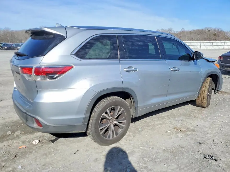 2016 TOYOTA HIGHLANDER XLE  