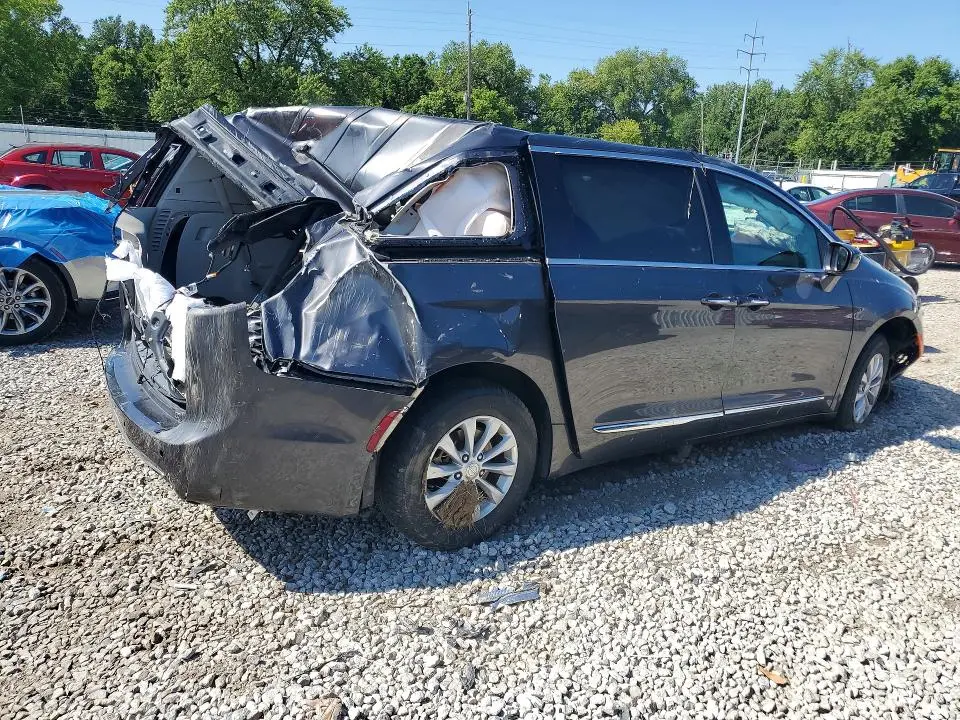 2017 CHRYSLER PACIFICA TOURING L  