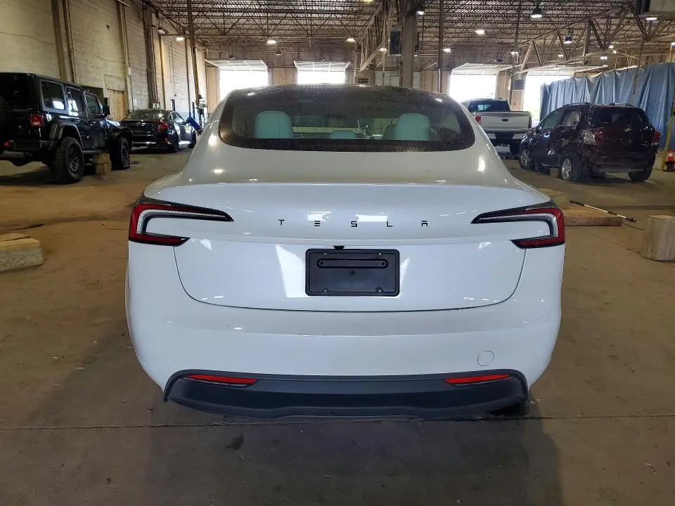 2026 TESLA MODEL 3   
