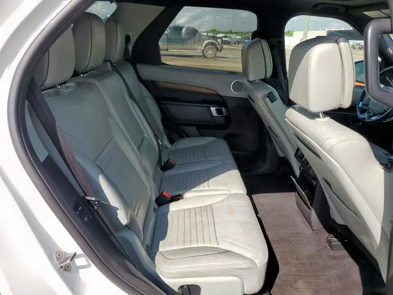 2017 LAND ROVER DISCOVERY HSE LUXURY  