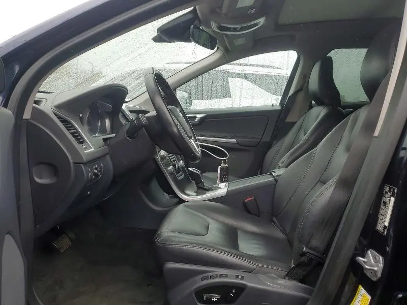 2016 VOLVO XC60 T5 PREMIER  