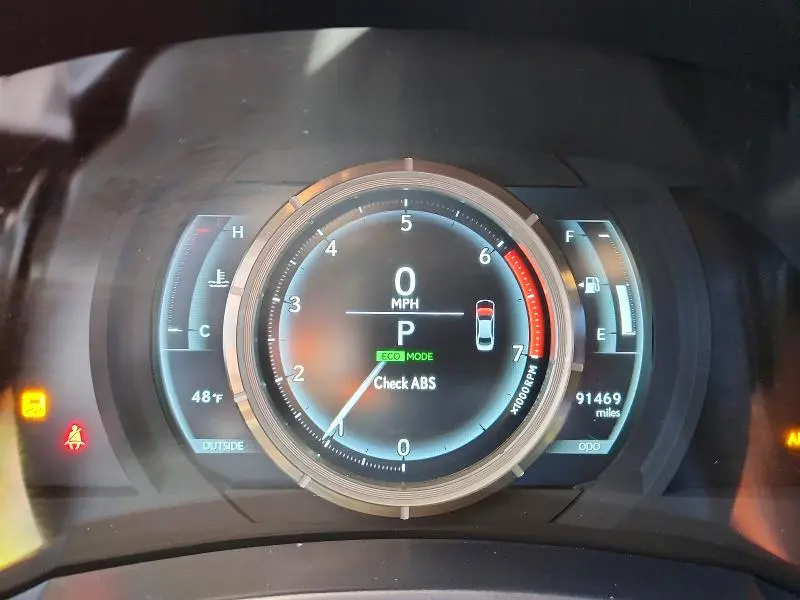 2016 LEXUS IS 200T BASE  