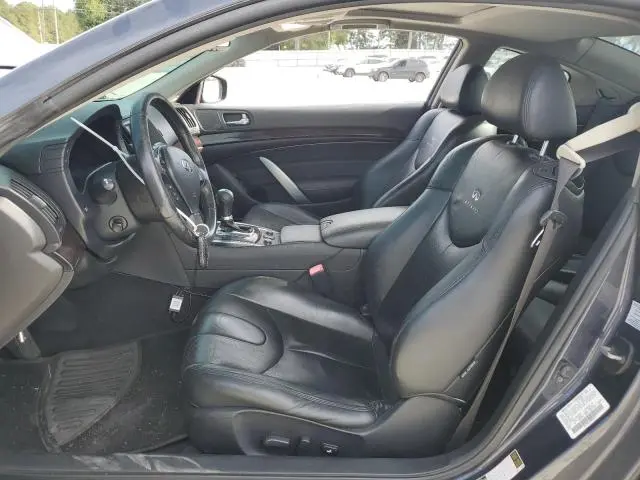 2011 INFINITI G37   