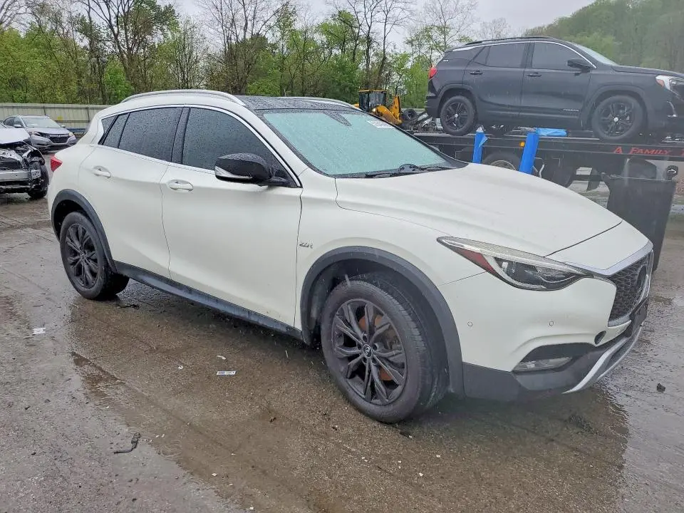 2018 INFINITI QX30 PREMIUM  