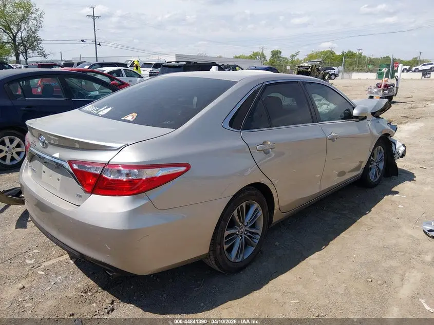 2017 TOYOTA CAMRY SE