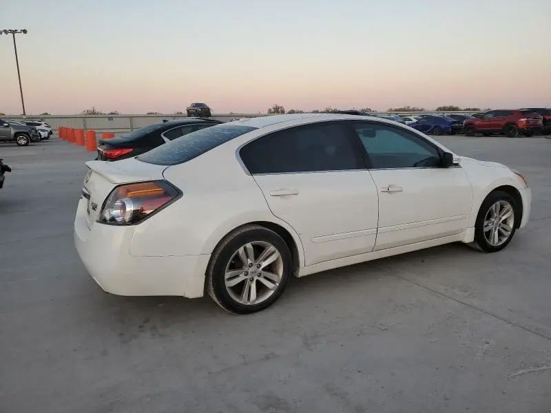2011 NISSAN ALTIMA SR  