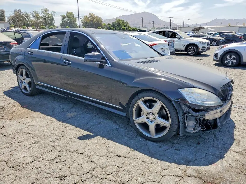 2011 MERCEDES-BENZ S 550  