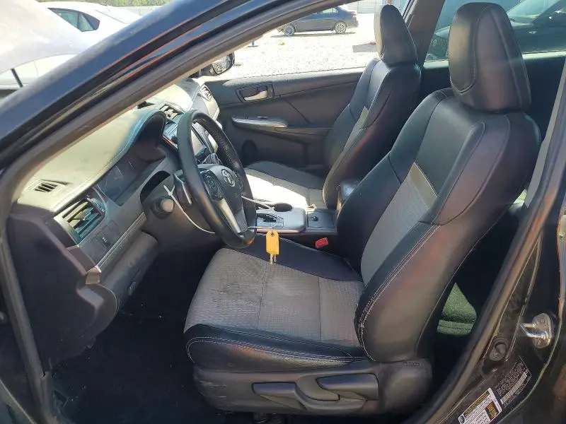 2013 TOYOTA CAMRY SE  