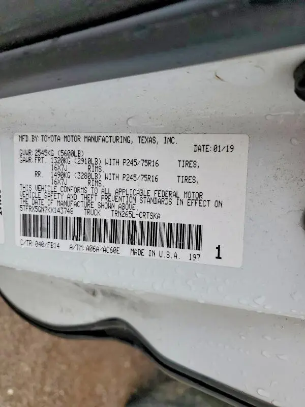 2019 TOYOTA TACOMA SR  