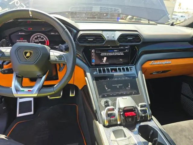 2021 LAMBORGHINI URUS