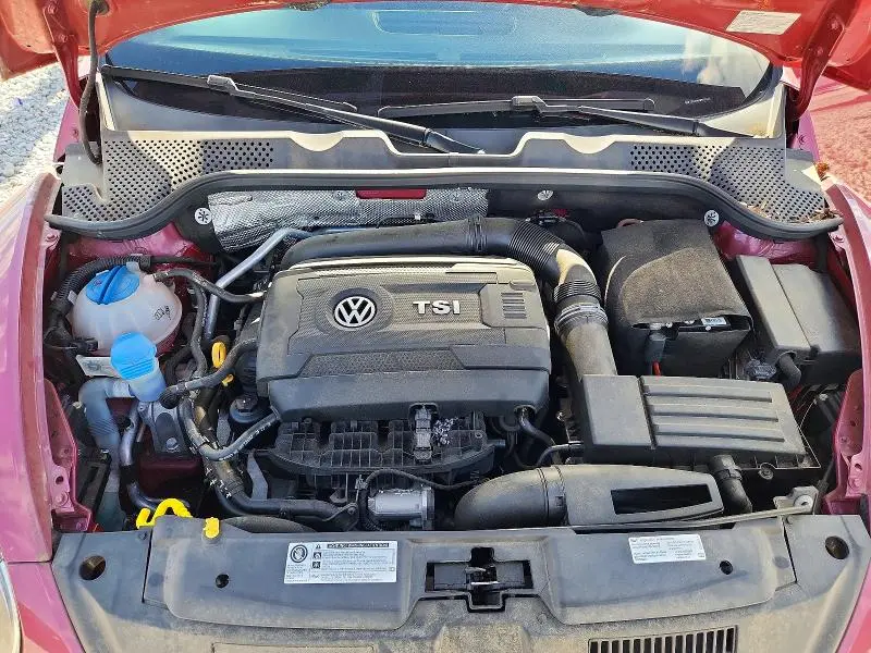 2017 VOLKSWAGEN BEETLE S/SE  