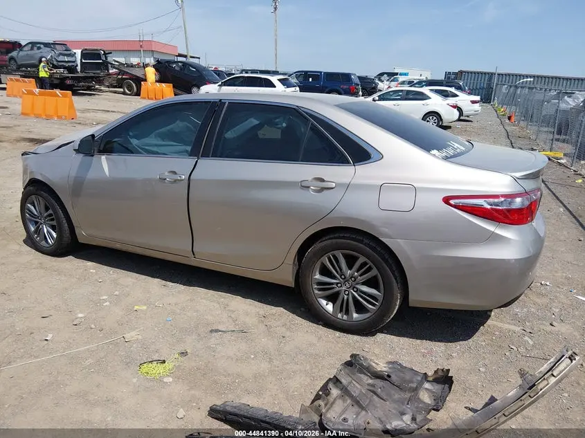 2017 TOYOTA CAMRY SE