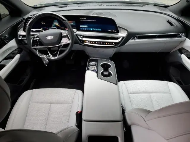 2024 CADILLAC LYRIQ LUXURY  