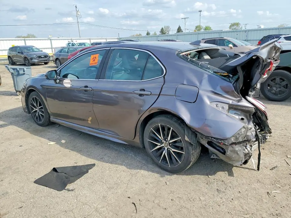 2021 TOYOTA CAMRY SE  