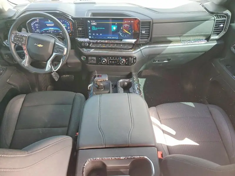 2024 CHEVROLET SILVERADO C1500 LT  