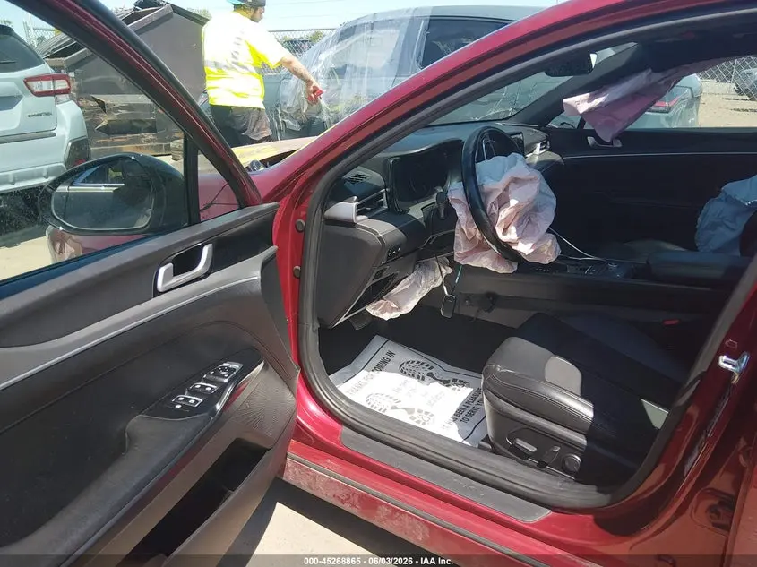2022 KIA K5 GT-LINE