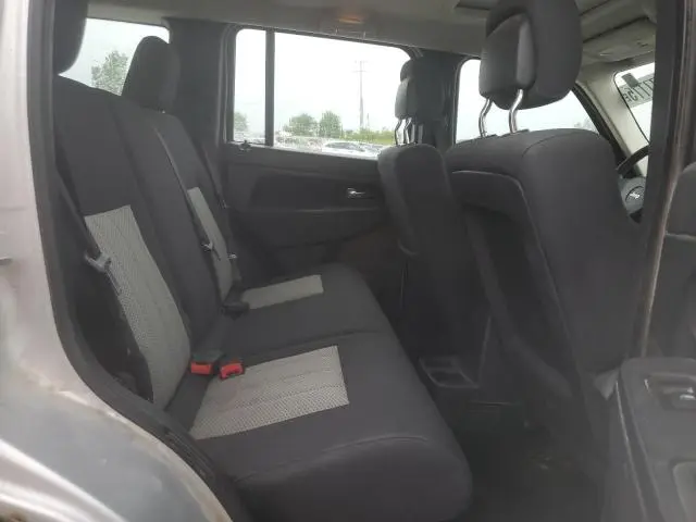 2010 JEEP LIBERTY SPORT  