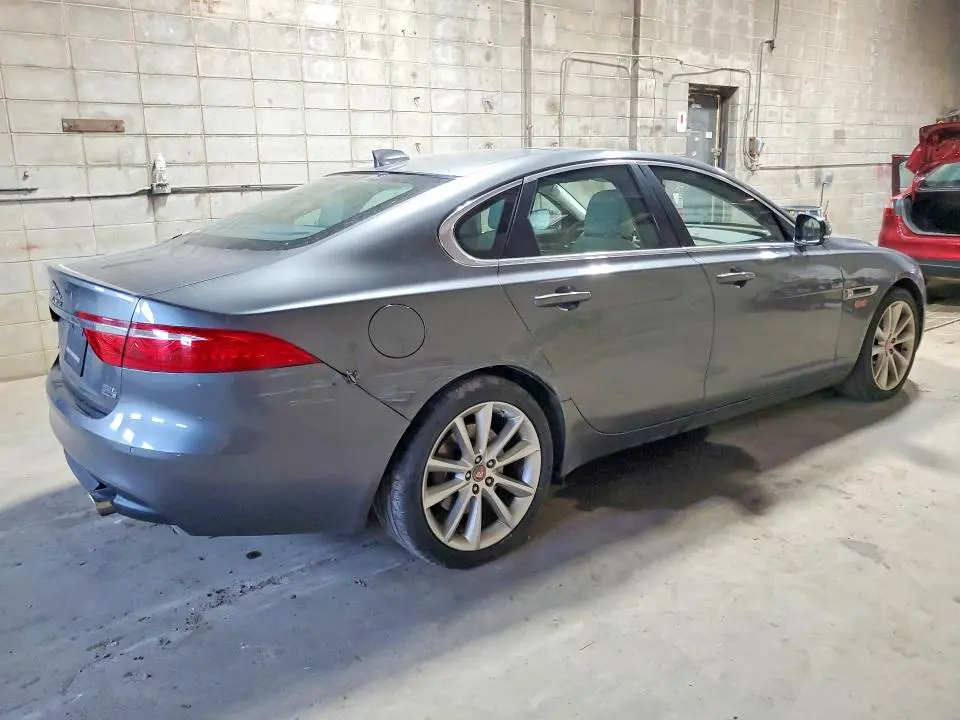 2016 JAGUAR XF PRESTIGE  