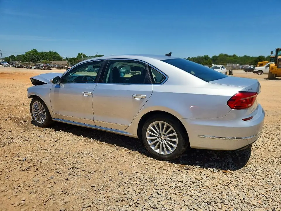 2016 VOLKSWAGEN PASSAT SE  