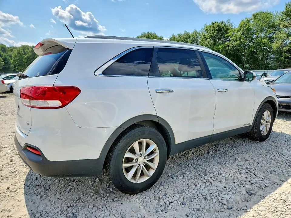 2016 KIA SORENTO LX V6  