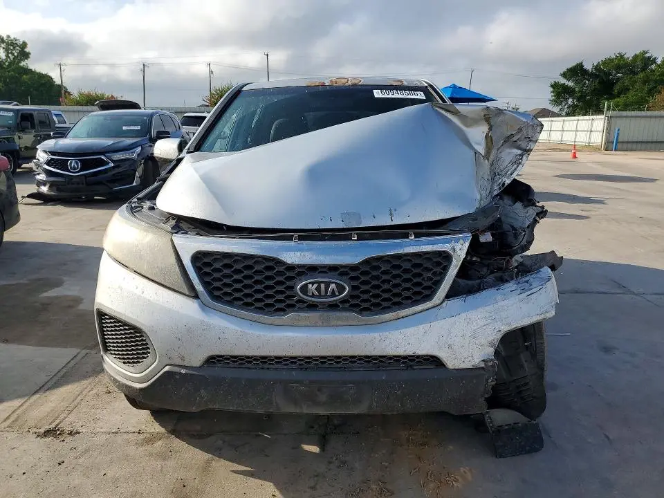 2013 KIA SORENTO LX  