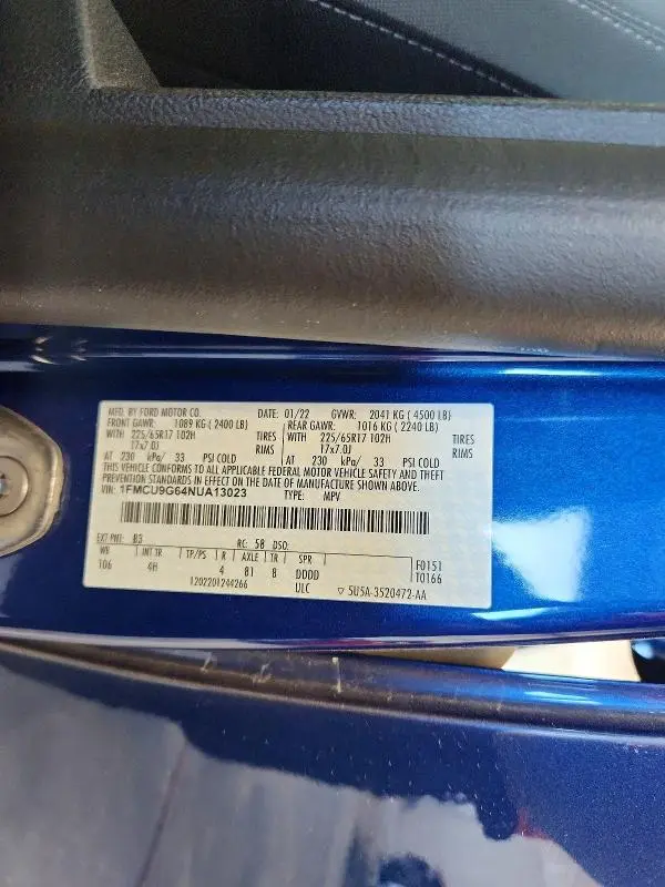 2022 FORD ESCAPE SE  