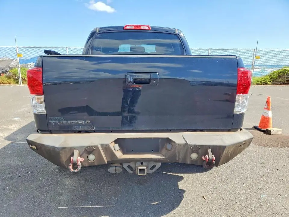 2013 TOYOTA TUNDRA CREWMAX SR5  