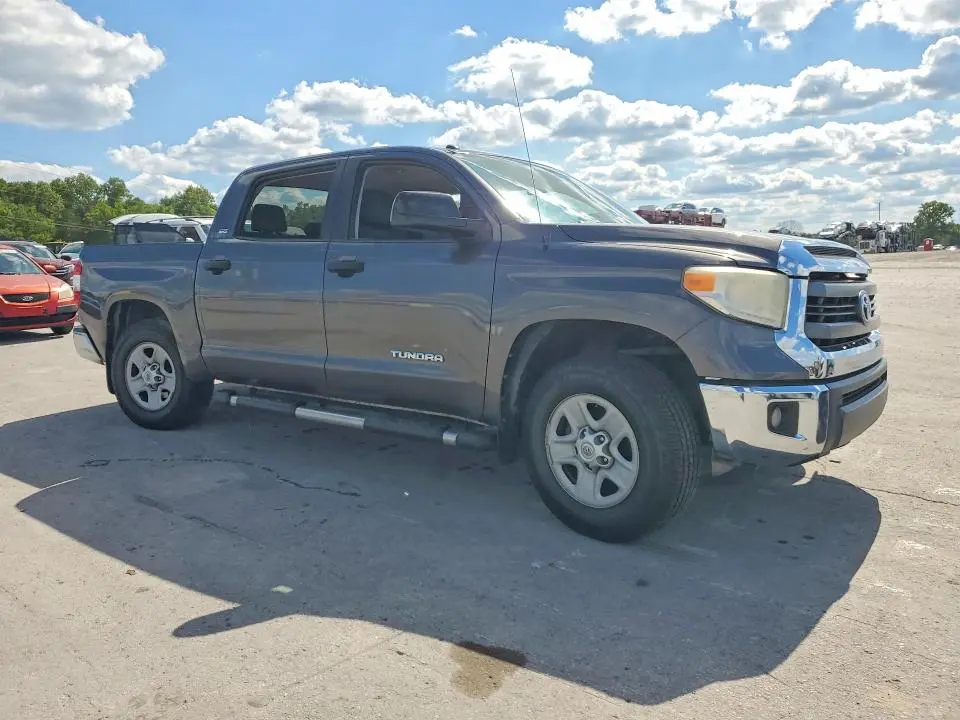 2015 TOYOTA TUNDRA CREWMAX SR5  