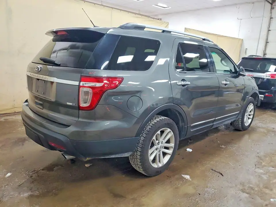 2015 FORD EXPLORER XLT  
