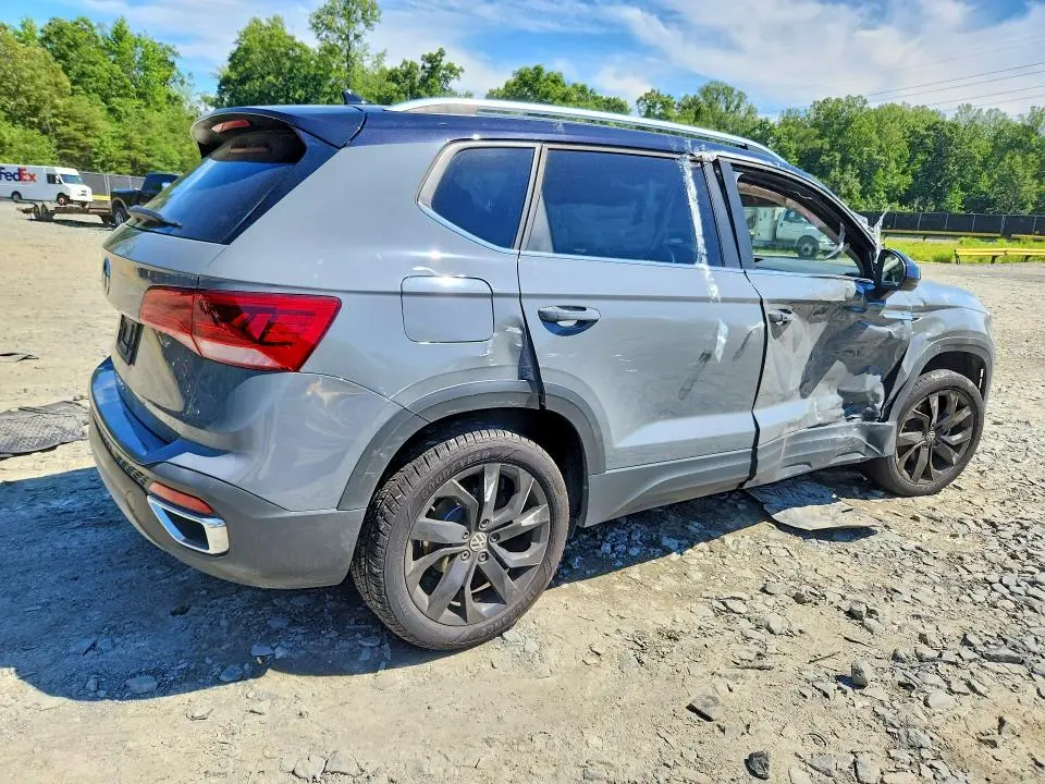 2024 VOLKSWAGEN TAOS SE  