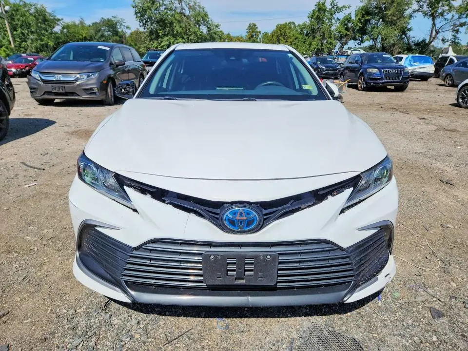2022 TOYOTA CAMRY LE  