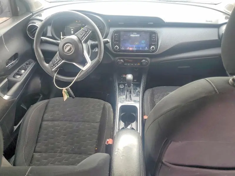 2022 NISSAN KICKS SV  