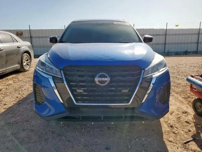 2023 NISSAN KICKS S  