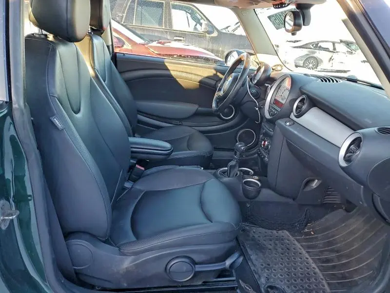 2012 MINI COOPER   
