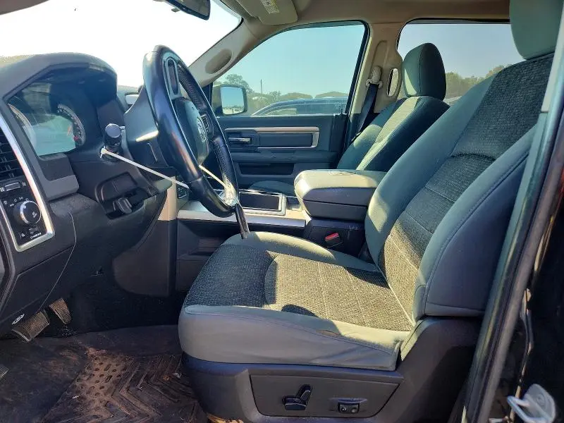 2014 RAM 1500 SLT  