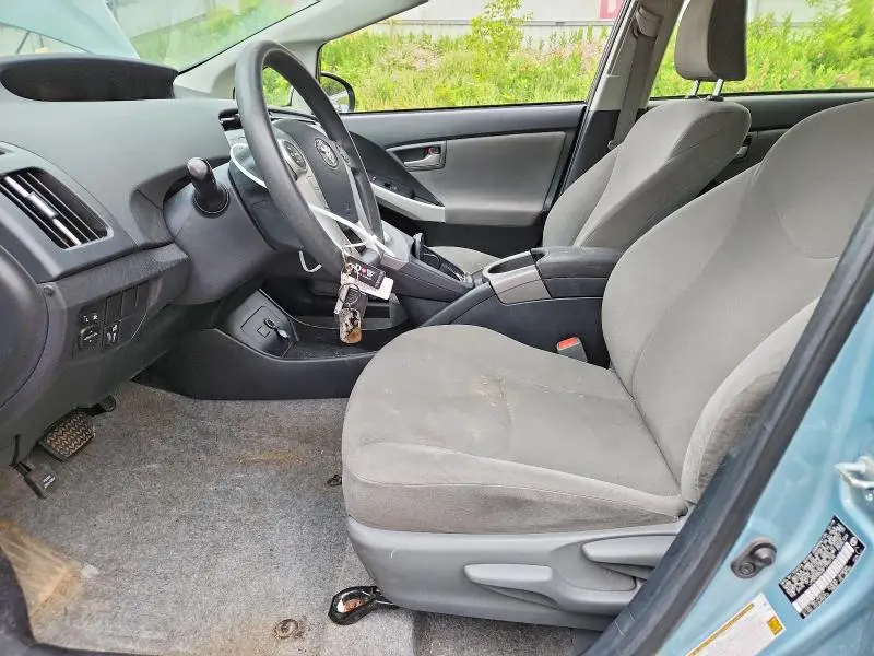 2015 TOYOTA PRIUS THREE  