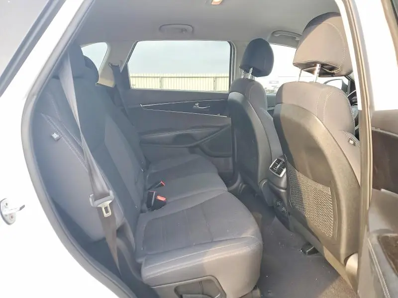 2017 KIA SORENTO LX V6  