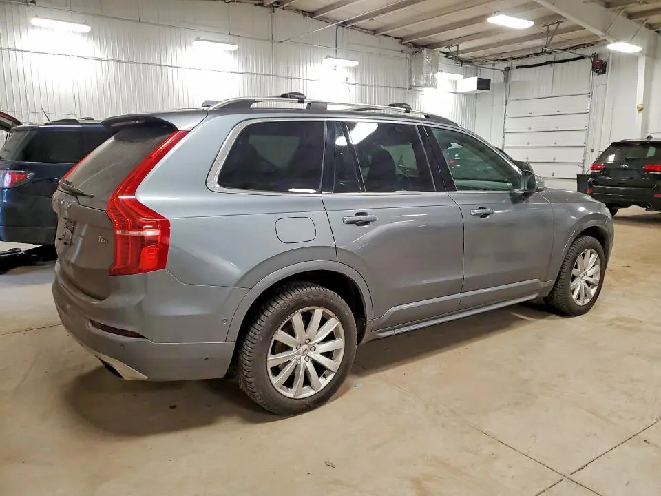 2018 VOLVO XC90 T6  