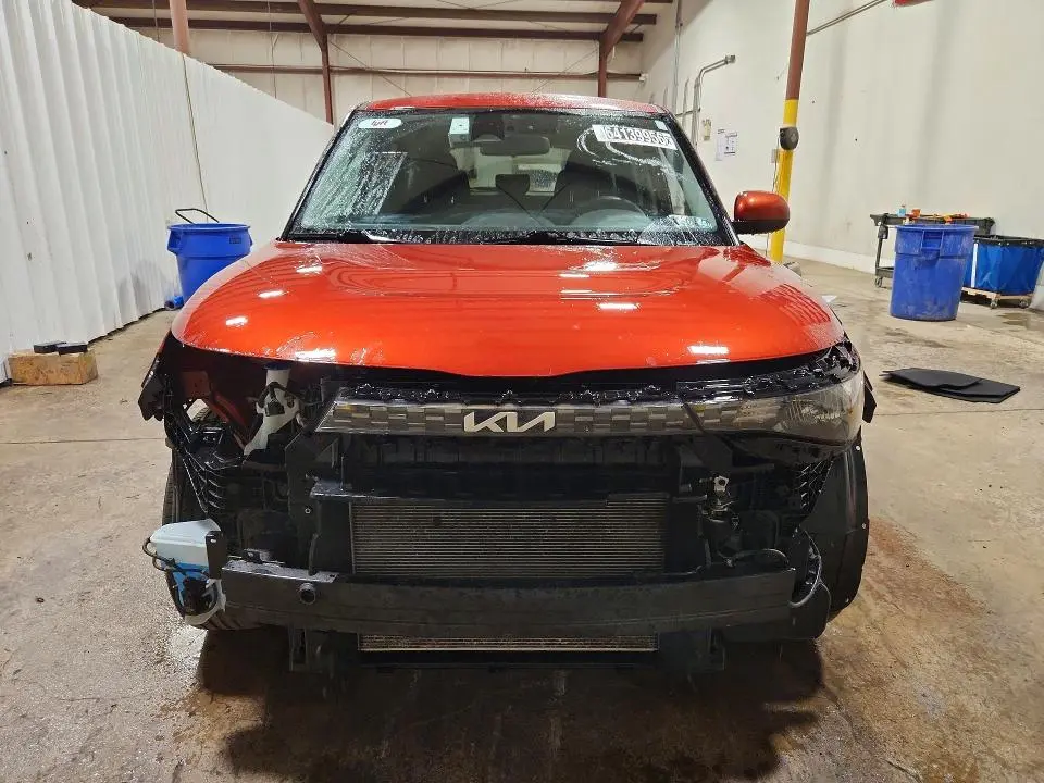 2023 KIA SOUL LX  