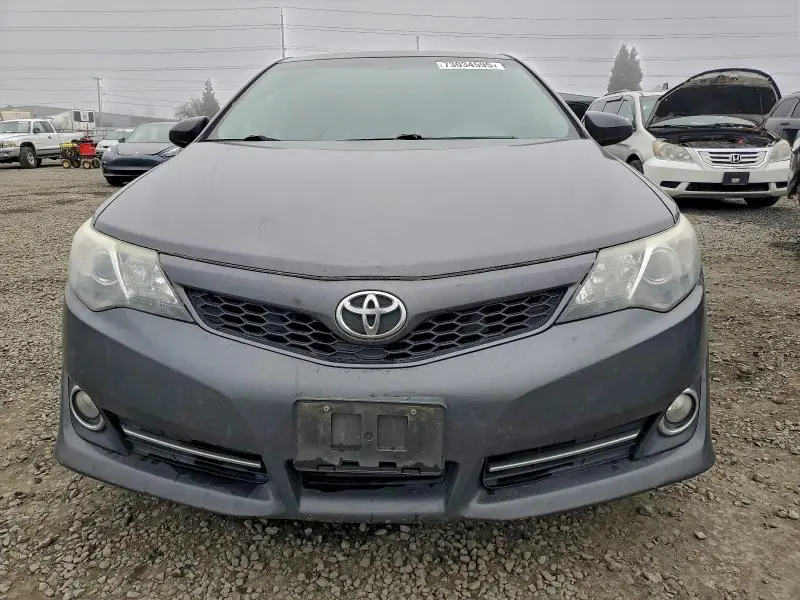 2014 TOYOTA CAMRY SE  