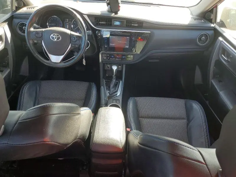 2019 TOYOTA COROLLA SE  