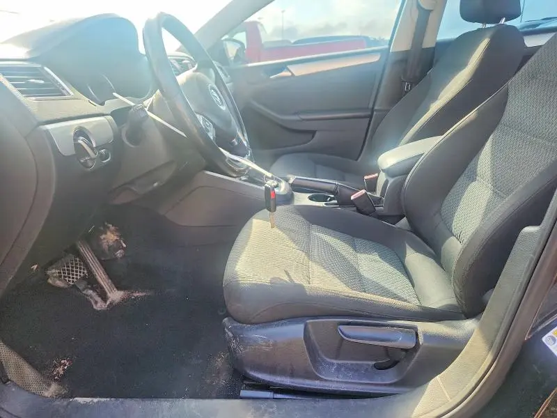 2013 VOLKSWAGEN JETTA   