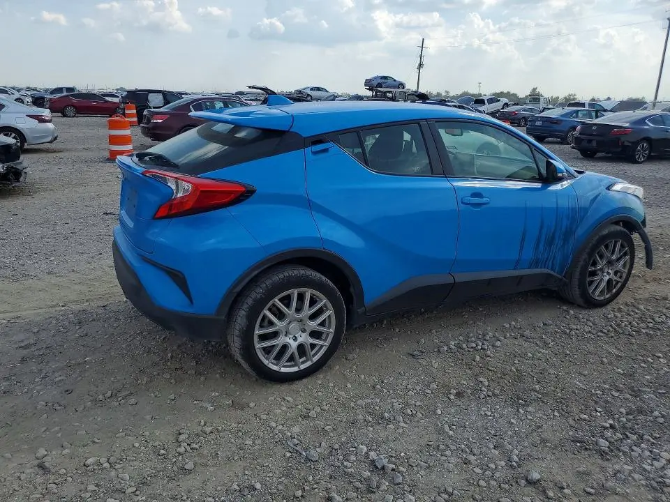 2019 TOYOTA C-HR XLE  