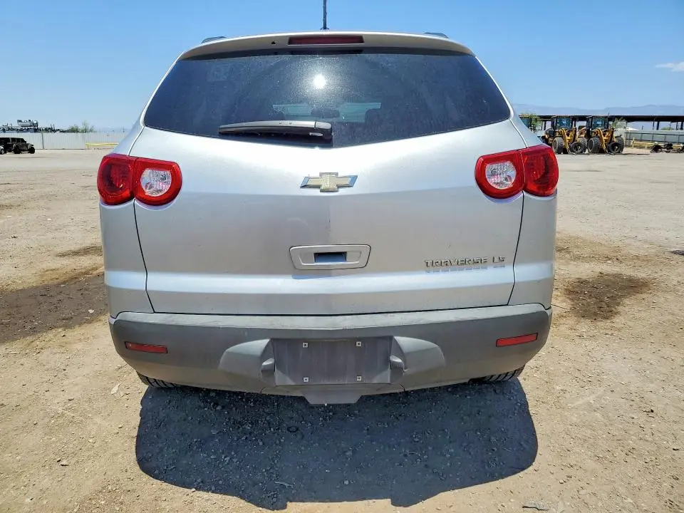 2012 CHEVROLET TRAVERSE LS  